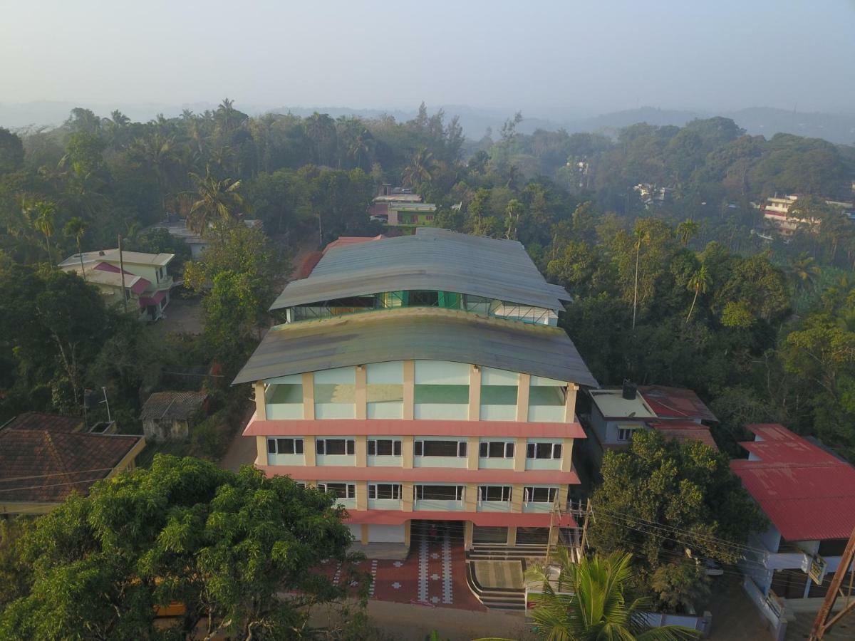 Hotel Wayanad Square Mananthavady Zewnętrze zdjęcie