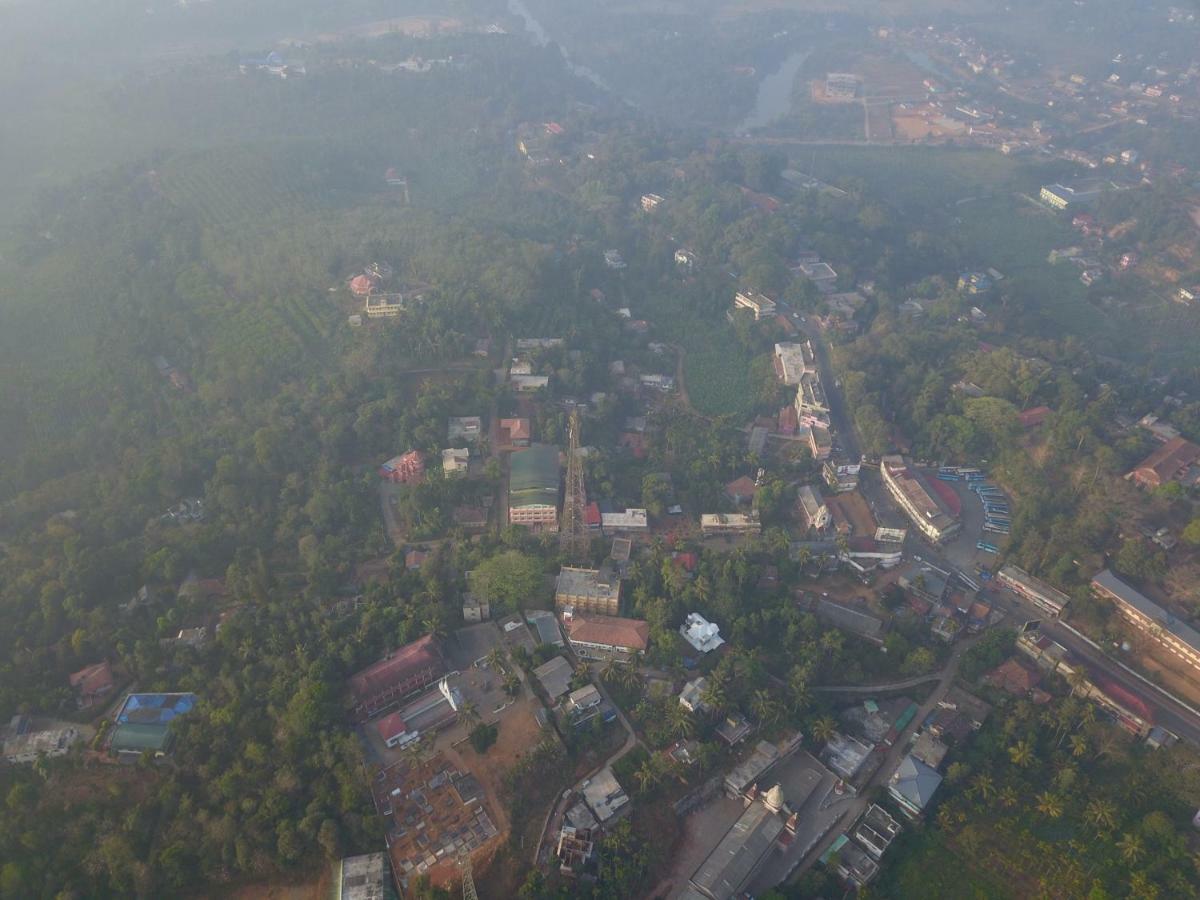 Hotel Wayanad Square Mananthavady Zewnętrze zdjęcie