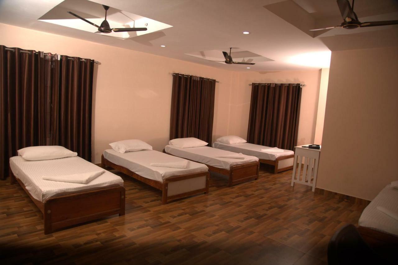 Hotel Wayanad Square Mananthavady Zewnętrze zdjęcie