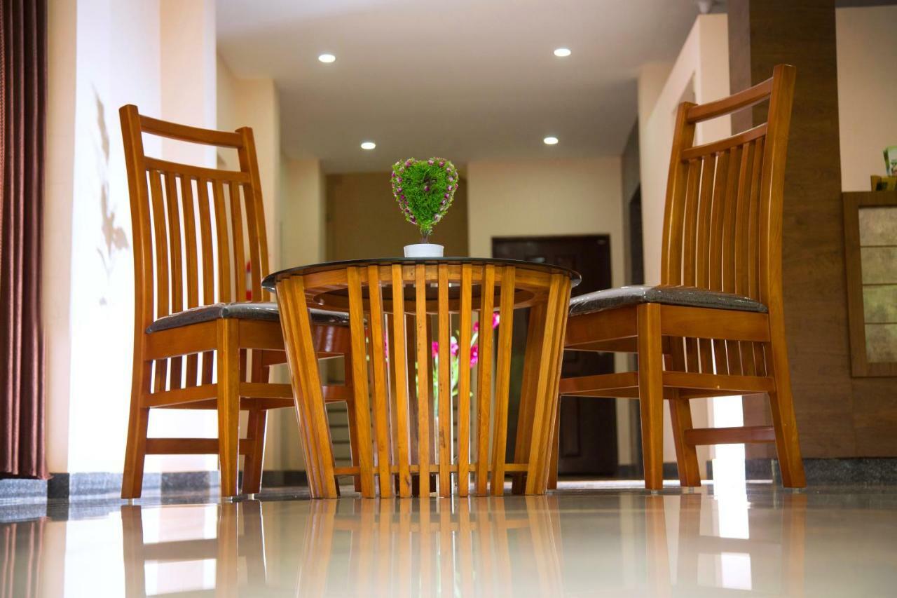 Hotel Wayanad Square Mananthavady Zewnętrze zdjęcie
