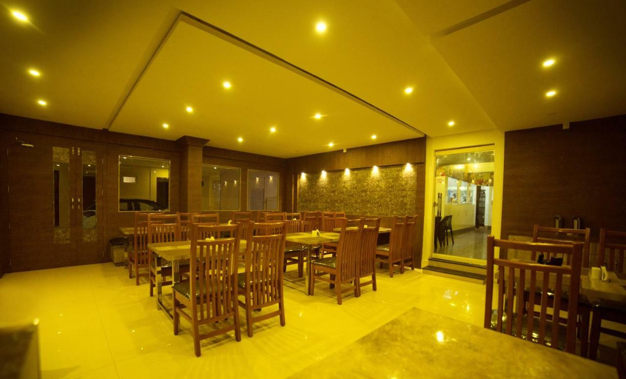 Hotel Wayanad Square Mananthavady Zewnętrze zdjęcie