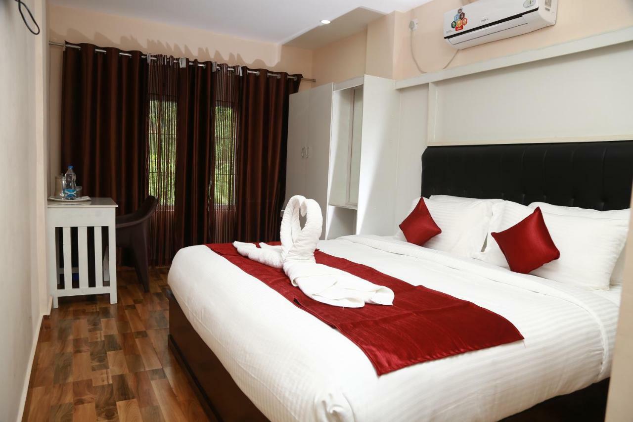 Hotel Wayanad Square Mananthavady Zewnętrze zdjęcie