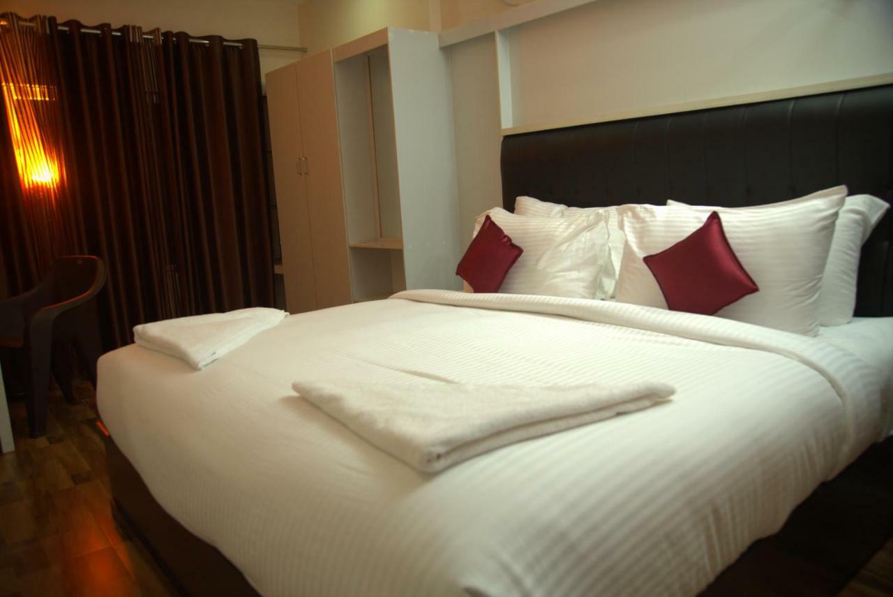 Hotel Wayanad Square Mananthavady Zewnętrze zdjęcie